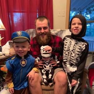 Meet your Posher, Dustin